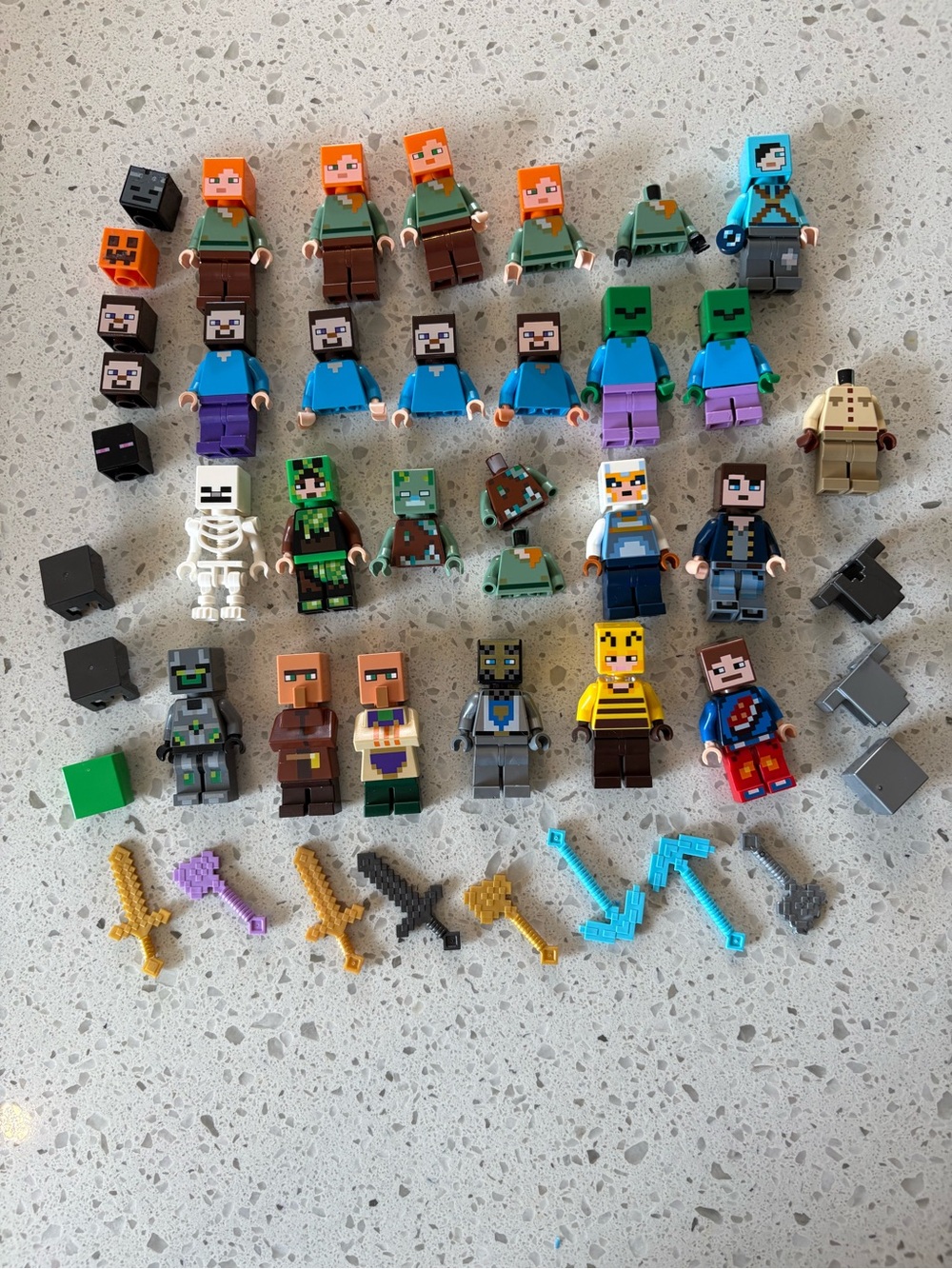 Lego Minecraft Minifigure Lot Steve Bee Weapons VIllager
